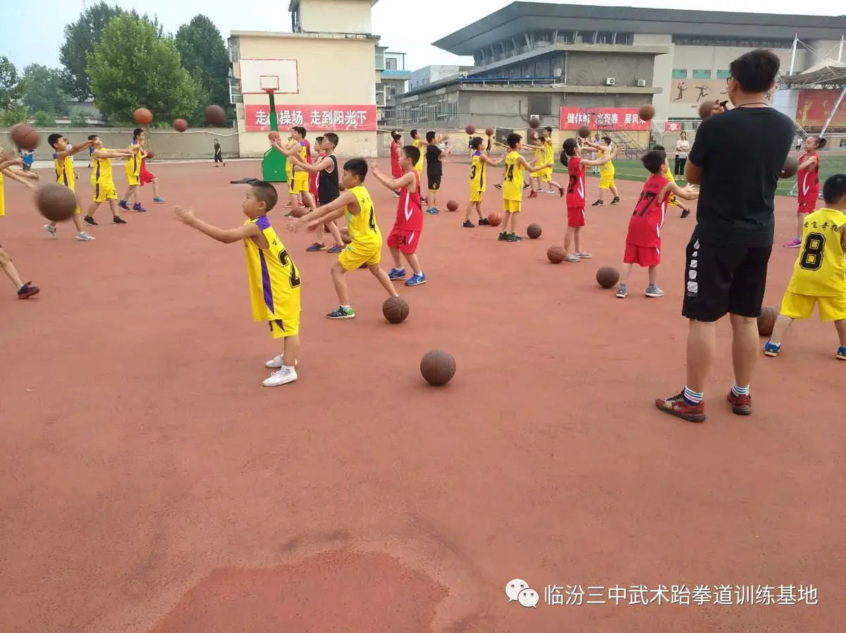 如何在比赛中更好地执行进攻战术?_2