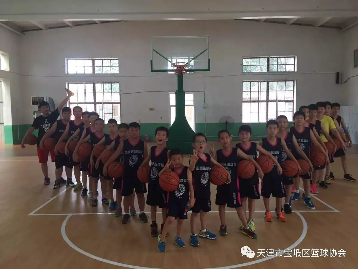 如何通过反馈分析提升篮球战术意识_0